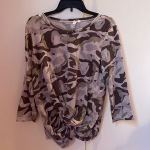 Adorable army print tie knot shirt